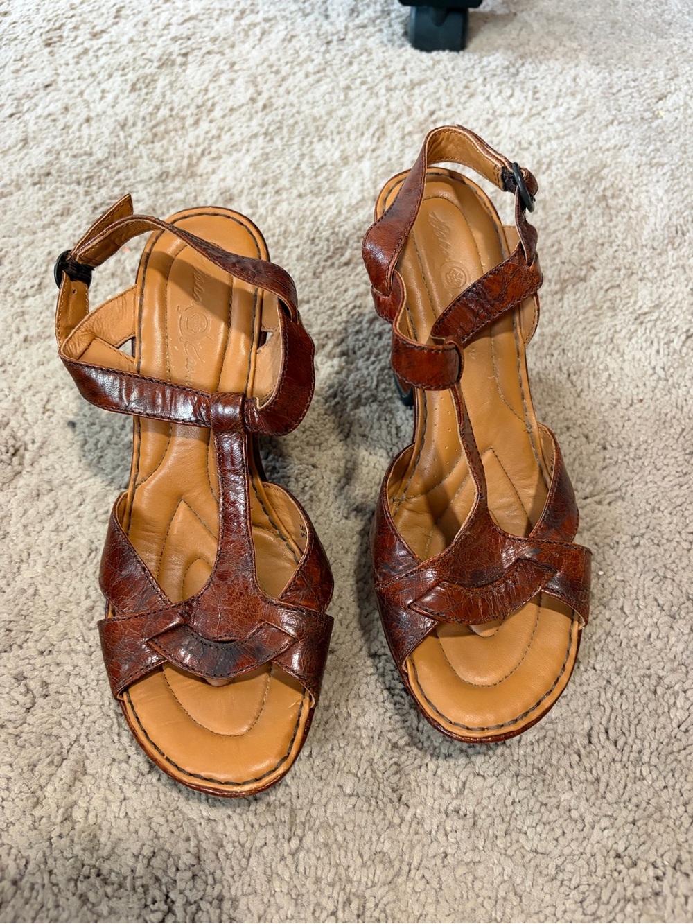 Born Brown Leather T-Strap Sandals
